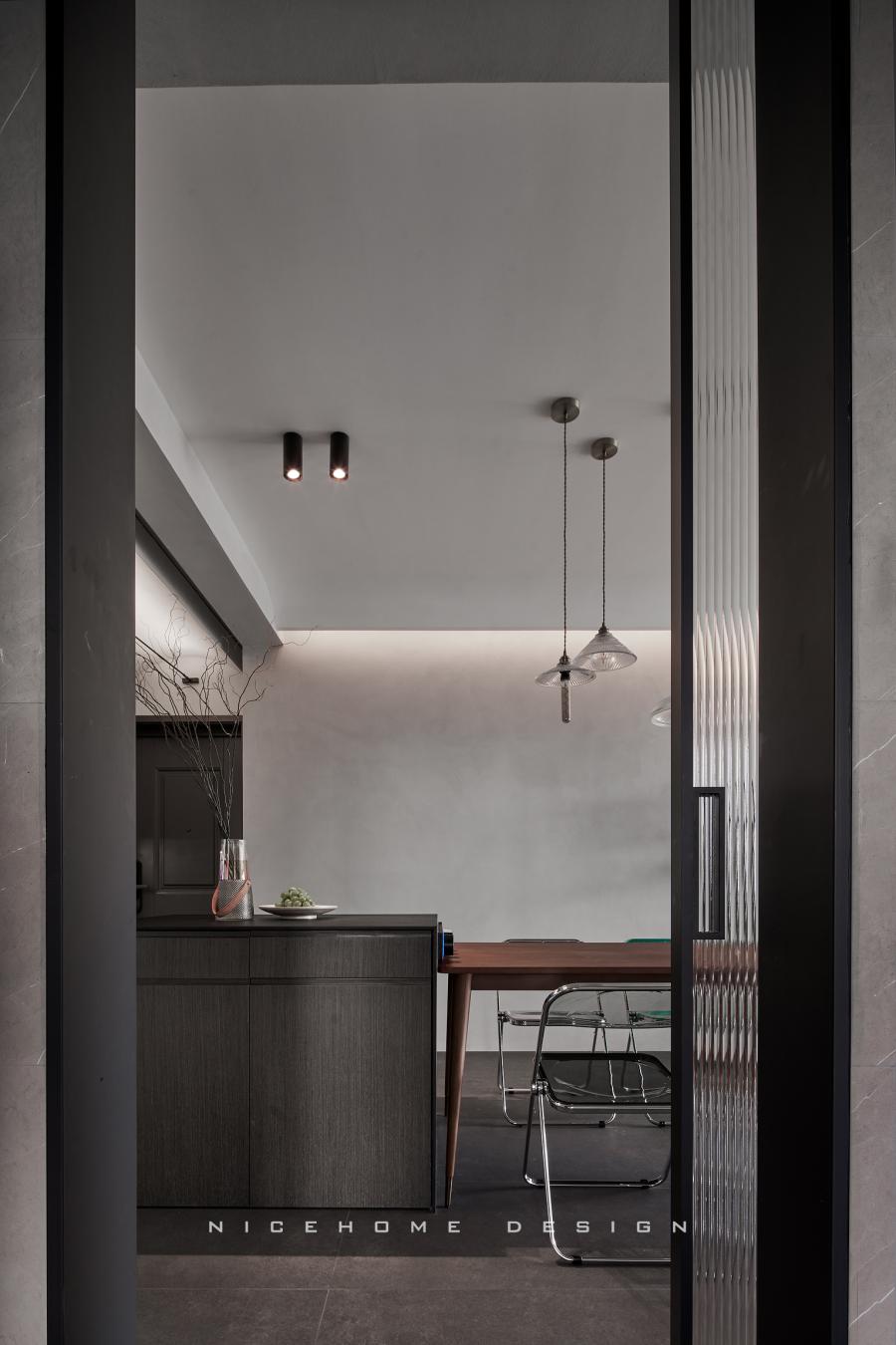 1650528874EB64.jpg