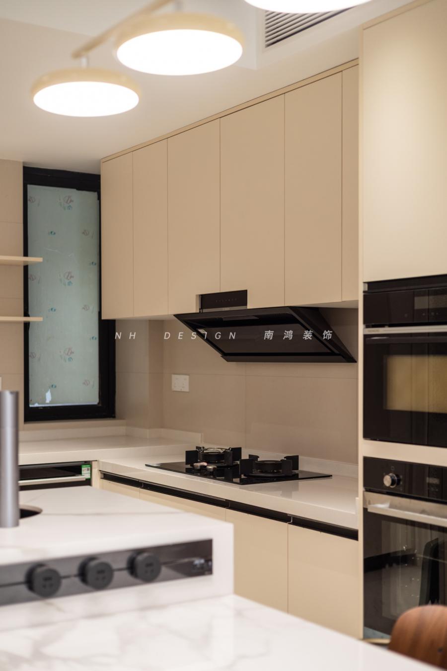 177580220852ED.jpg 177580220852ED.jpg