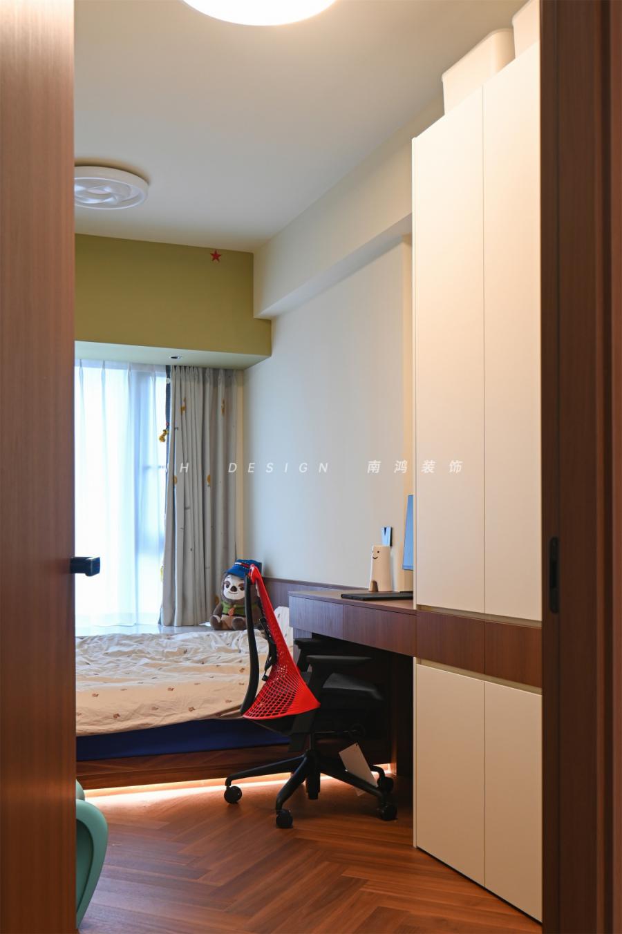 1784012532EC66.jpg